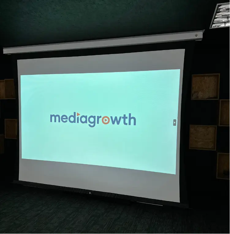 Logo MediaGrowth Projetado